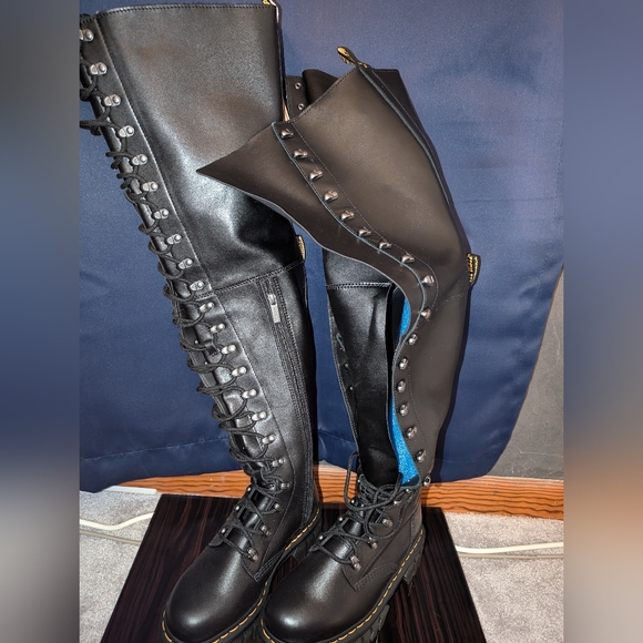 Doc Martens Audrick 221 XTRM US L 7 - Picture 4 of 10